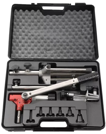 Пресс-инструмент ЗУБР &quot;ШиреФит&quot; ручной для развальцовки труб, в пластиковом кейсе, 14-32мм 51625 купить в Челябинске