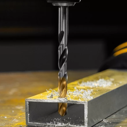 Сверло спиральное по металлу Denzel 9 x 125мм, Р6М5, Golden Tip, многогранная заточка, 718284 купить в Челябинске