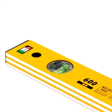 Уровень алюминиевый, 600 мм, фрезерованный, 3 глазка Denzel 33681 купить в Челябинске