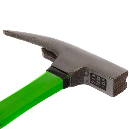 Молоток кровельщика, 600 г, фибергласовая обрезиненная рукоятка Сибртех 10628 купить в Челябинске