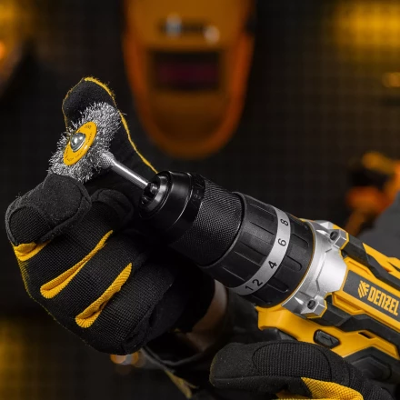 Набор щеток для дрели, 5 Плоских 25-38-50-63-75 мм, шпилька, нерж. вит. проволока Denzel 74495 купить в Челябинске