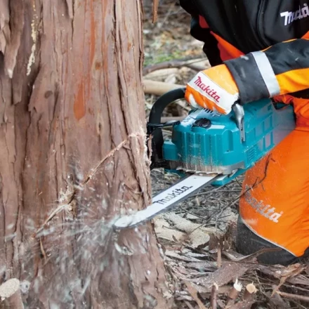 Аккумуляторная цепная пила 40v, шина 35см, регул. без ключа Makita UC015GZ01 (без АКБ и ЗУ) купить в Челябинске