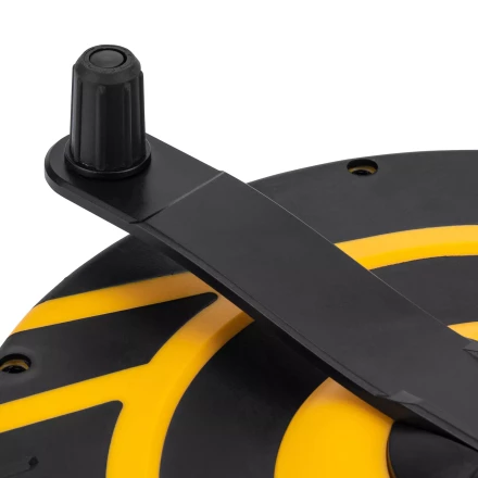 Рулетка геодезическая 50 м х 15 мм  Denzel 31292, закрытый корпус, фиберглассовая лента купить в Челябинске