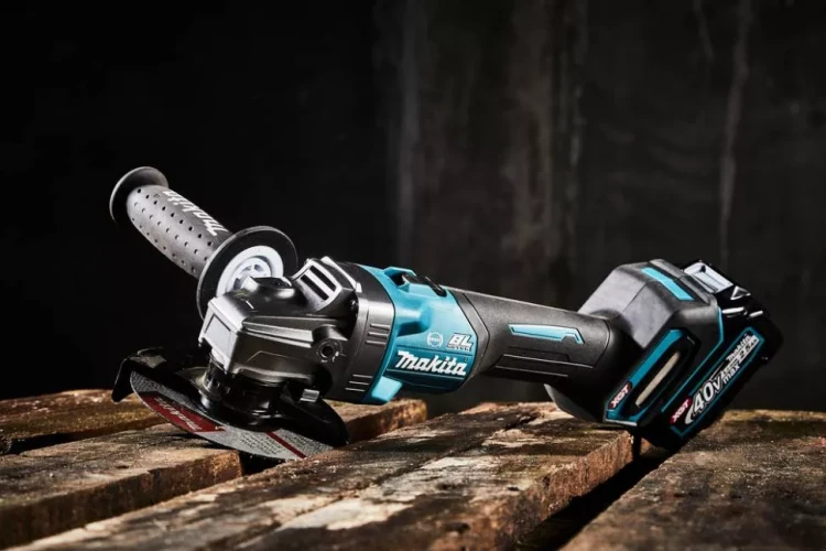 Угловая шлифовальная машина XTG Makita GA005GM201 купить в Челябинске