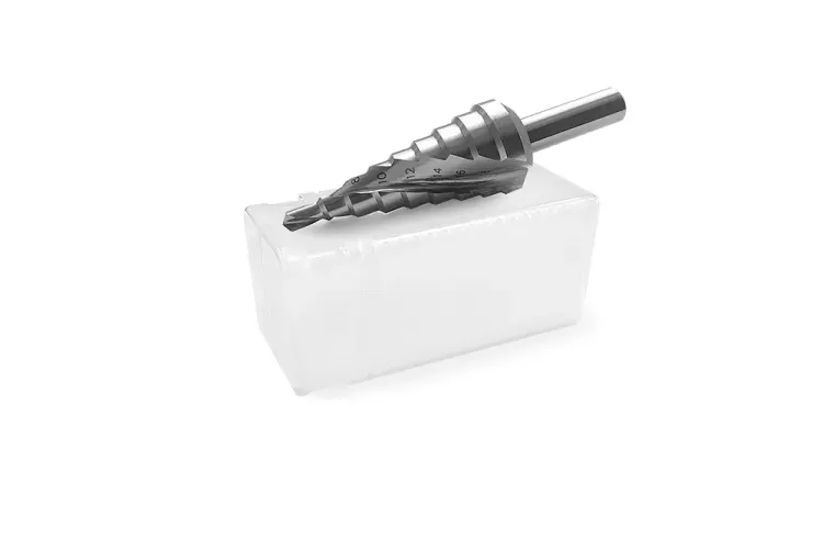 Ступенчатое сверло MESSER со спиральной канавкой. Диаметр 4-20 мм. Ступеней 9. купить в Челябинске