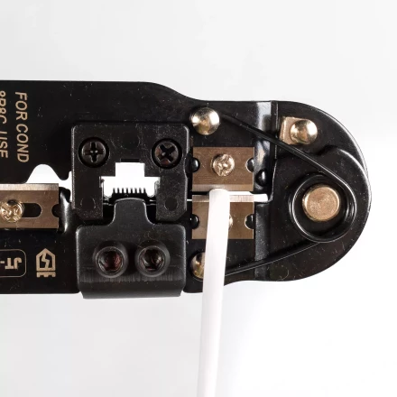 Кримпер многофункциональный КВТ JT-210 со встроенным модулем для обжима RJ-45 (84824) купить в Челябинске