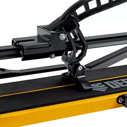 Плиткорез рельсовый 1200х16мм Denzel 877020 , каретка на подш., стальная станина, усил. рукоятка-пенал купить в Челябинске