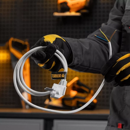 Шнур сетевой Denzel Energy Series, ПВС, 1,5 м, 3 x 1,5 мм, с неразборной вилкой, белый, 3 м, 37670 купить в Челябинске