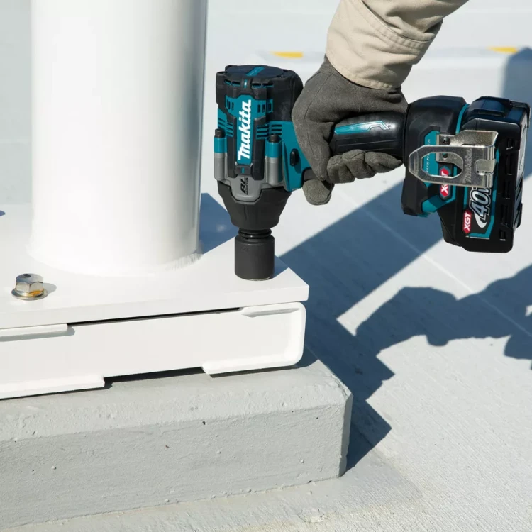 Аккумуляторный ударный гайковерт  XGT Makita TW007GD201 купить в Челябинске