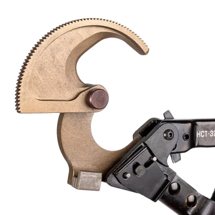 Секторные ножницы КВТ НСТ-32 для резки кабелей до 32 мм, проводов АС со стальным сердечником и прутков из низкоуглеродистой стали (84393) купить в Челябинске