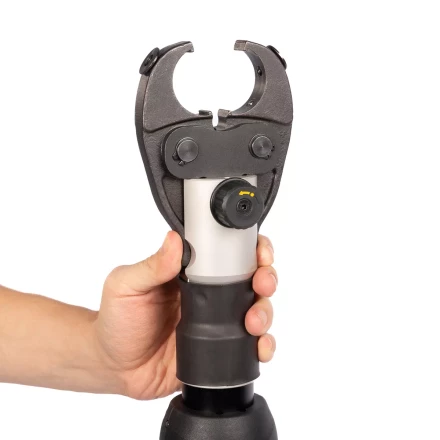 Пресс гидравлический аккумуляторный КВТ ПГРА-СО-32 для монтажа фитингов на трубы PEX, медные и из нержавеющей стали (89617) купить в Челябинске