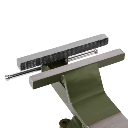 Тиски слесарные Сибртех 18621, 200 мм, стальные, поворотные купить в Челябинске