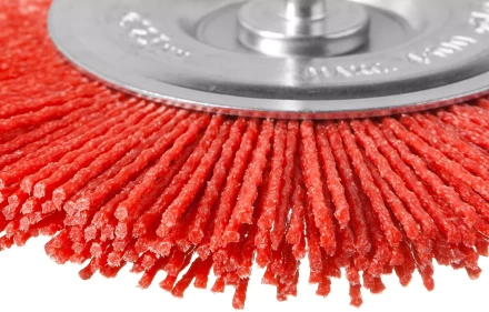 ЗУБР &quot;ПРОФЕССИОНАЛ&quot;. Щетка дисковая для дрели, нейлоновая проволока с абразивным покрытием, 100мм 35161-100_z02 купить в Челябинске