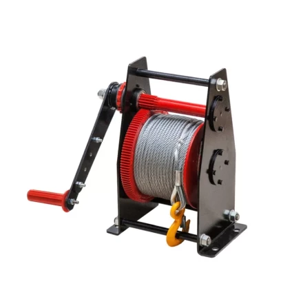 Лебедка ручная TOR ЛР-1 60 м 1005680 купить в Челябинске