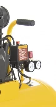 Компрессор масляный поршневой ременной  DENZEL PC 2/100-400 Х-PRO 58074 купить в Челябинске