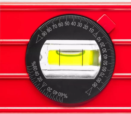 Уровень коробчатый усиленный MIRAX, фрезерованная поверхность, утолщенный профиль, 3 противоударных ампулы (1 поворотная на 360 град), с ручками, 80 см 34603-080 купить в Челябинске