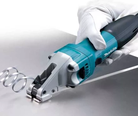 Шлицевые ножницы по металлу Makita JS1601 купить в Челябинске