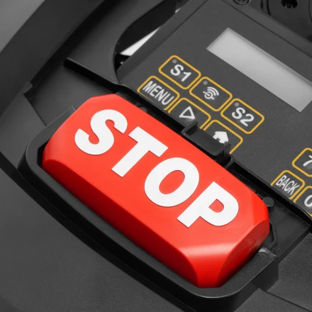 Робот-газонокосилка Grass Master 1000, ультразвуковой датчик, 3 Ач, LCD дисплей, Wi-Fi // Denzel купить в Челябинске