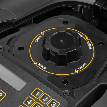 Робот-газонокосилка Grass Master 1000, ультразвуковой датчик, 3 Ач, LCD дисплей, Wi-Fi // Denzel купить в Челябинске