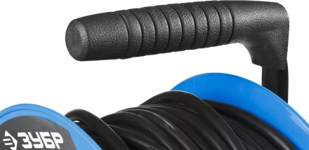 Удлинитель ЗУБР &quot;ПРОФЕССИОНАЛ&quot; на катушке, ПВС 3х1,5кв мм, 4 гнезда, макс мощн 3500Вт, 50м 55082-50 купить в Челябинске