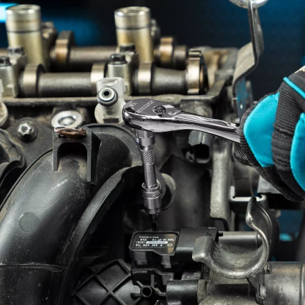 Ключ-трещотка 1/4&quot; Gross 14053, CrV, 90 зубьев, усиленный, хром купить в Челябинске