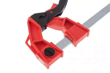 Струбцина реечная быстрозажимная усиленная пластиковый корпус рычажно-храповой механизм 150 х 100 х 306 мм штанга 5 х 22 мм Matrix 20725 купить в Челябинске