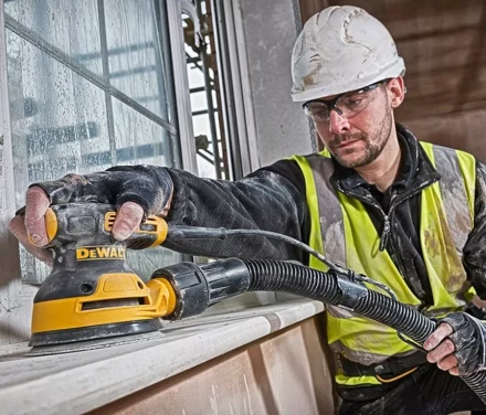 Шлифмашина ЭШМ DeWalt DWE6423 купить в Челябинске