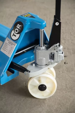 Тележка гидравлическая 2500 кг 1150 мм нейлоновые колеса TOR RHP 1001346 купить в Челябинске