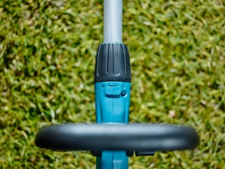 Аккумуляторный триммер Makita DUR181Z (без АКБ и ЗУ) купить в Челябинске