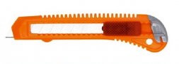 Нож пластиковый  18 мм  Кратон 2 13 03 002