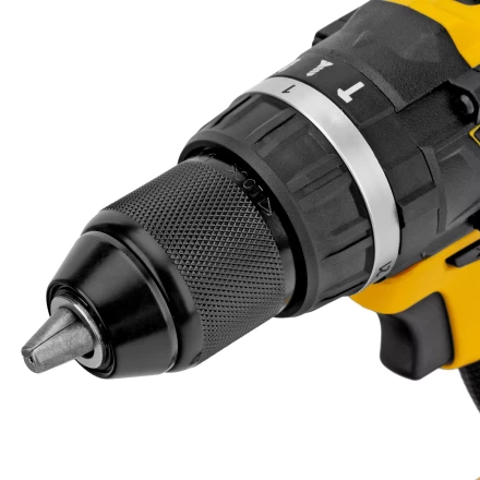 Дрель-шуруповерт аккумуляторная ударная бесщет Denzel CIDB-IB-18-02 26130, Li-Ion, 18 В, 2 акк. купить в Челябинске