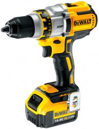 Дрель-винтоверт аккумуляторная DeWalt DCD 932 М2