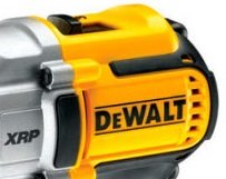 Дрель-винтоверт аккумуляторная DeWalt DCD 932 М2 купить в Челябинске