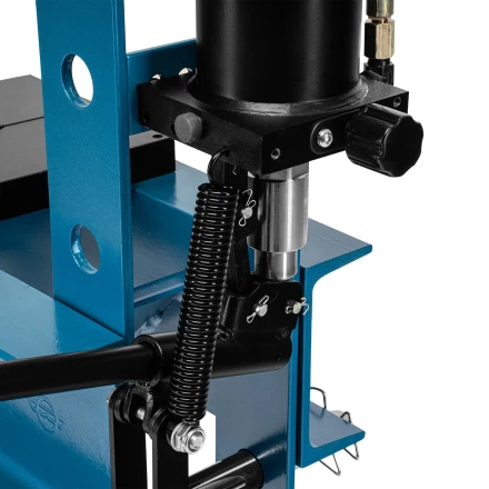 Пресс гидравлический с манометром и педалью, 30 т // Stels 52316 купить в Челябинске