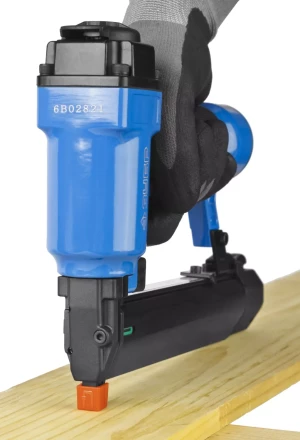 Степлер (гвозде/скобозабиватель) пневматический для скоб тип 55 (16-30 мм) и тип 300 (10-35 мм) 3192 серия ПРОФЕССИОНАЛ купить в Челябинске