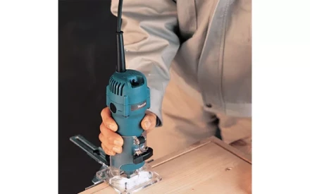 Угловая шлифмашина Makita 9558HNRZ УШМ Болгарка (без АКБ и ЗУ) купить в Челябинске