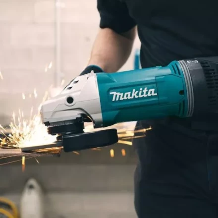 Угловая шлифовальная машина Makita GA7071X1 купить в Челябинске