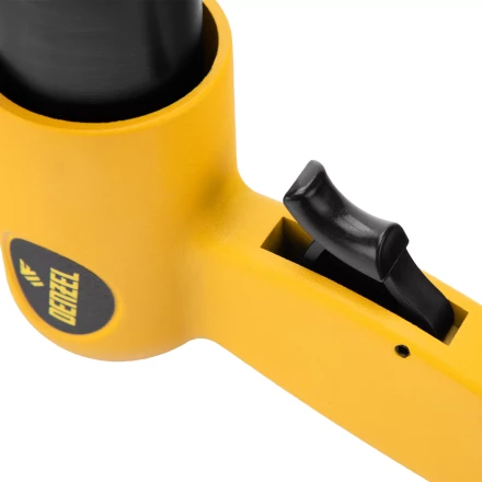 Пневматический молоток Denzel НР4500 + набор насадок, 113 л/мин, 4500 уд/мин 57468 купить в Челябинске