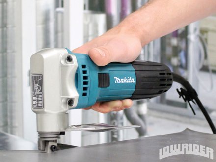 Листовые ножницы по металлу Makita JS 1602 купить в Челябинске