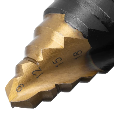 Сверло ступенчатое Denzel 723605, 9-12-15-18-21-24-27-30-33-36 мм, Р6М5, 6-гр. хвостовик купить в Челябинске