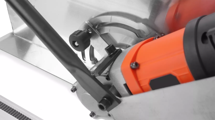 Электрический резчик MESSER BL600 с бесщеточным двигателем (с направляющей шиной) купить в Челябинске