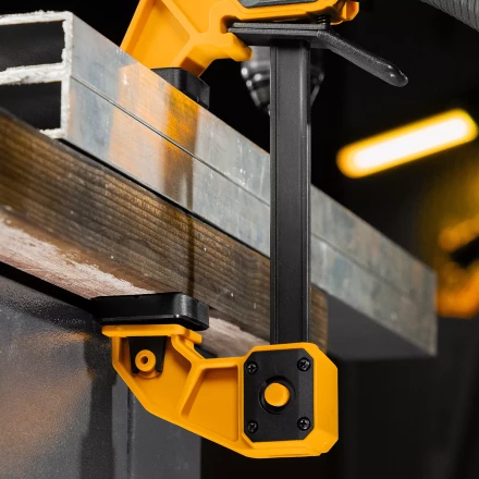 Струбцина F-образная Denzel, быстрозажимная, 150 х 80 мм, усиленный нейлоновый корпус 20505 купить в Челябинске