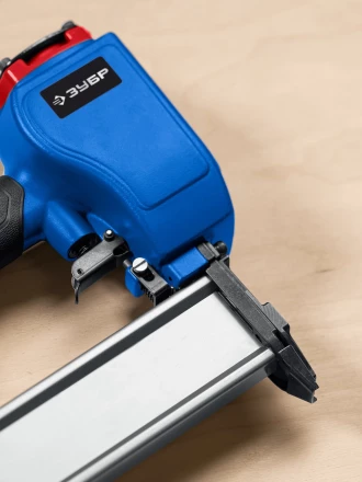 ЗУБР FST-50, пневматический нейлер для гвоздей по бетону и металлу, Профессионал (31943) купить в Челябинске