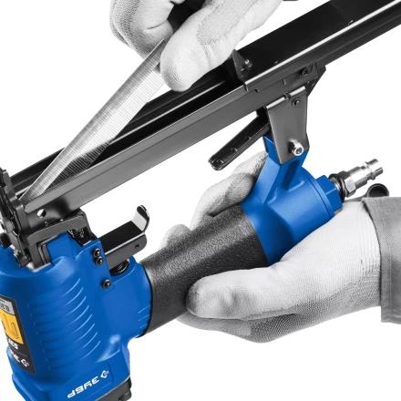 ЗУБР 53F-22, пневматический степлер для скоб 20Ga, тип 53F (10-22 мм), Профессионал (31935) купить в Челябинске