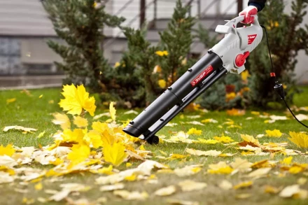 Пылесос ЗУБР садовый электрический, мусоросборник 40л, 2600Вт, 11000 - 15000об/мин, 12м3/мин, 160-270км/ч ЗПСЭ-2600 купить в Челябинске