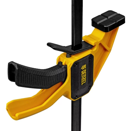 Струбцина F-образная Denzel 20507, быстрозажимная, 450 х 80 мм, усиленный нейлоновый корпус купить в Челябинске