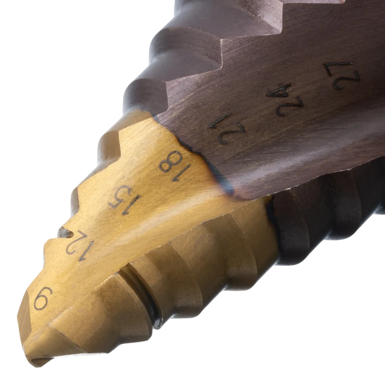 Сверло ступенчатое Denzel 723616, 4-6-8-10-12-14-16-18-20-22-24-26-28-30-32 мм, Р6М5К5, 6-гр. хвостовик купить в Челябинске