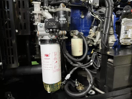 Дизельный генератор Vektor AD-100Y-T400 в шумозащитном кожухе с АВР купить в Челябинске