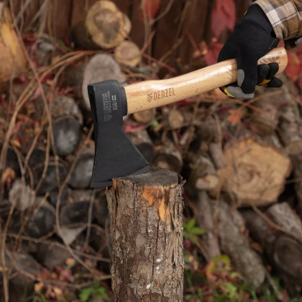 Топор, 800 г Denzel 21633, кованый, буковое топорище купить в Челябинске