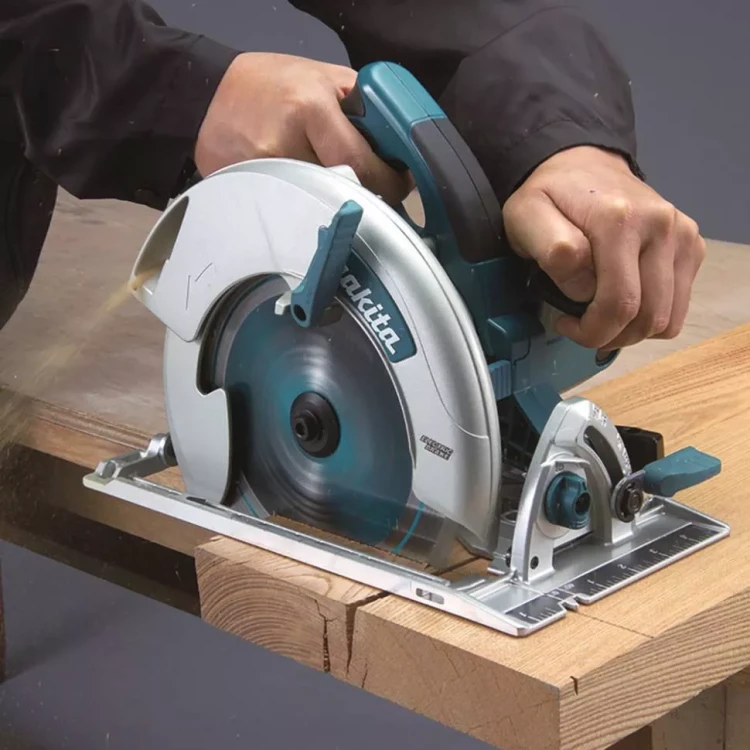 Дисковая пила Makita 5008MGJX2 купить в Челябинске